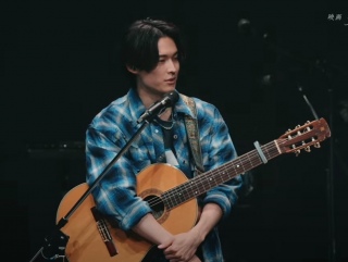 🎸